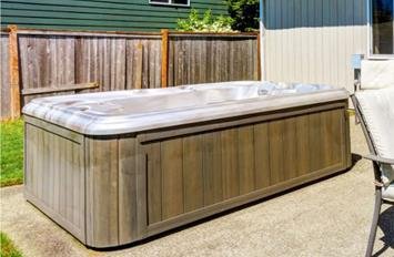 outdoor hot tub